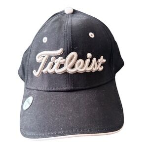 Titleist New Era Golf Hat Mens Black Adjustable Strapback w/Magnetic Ball Marker